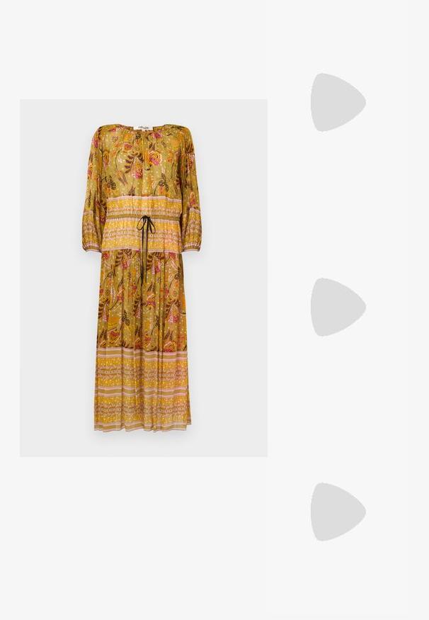 Vestido largo amarillo con flores, mangas largas, cintura con cordón y falda con volantes. Presenta patrones de cachemira y geométricos con acentos en rosa y naranja.; Sandal de tacón alto de ante marrón con una delgada correa en el tobillo y una hebilla dorada, puntera abierta y un diseño elegante y minimalista.; Pequeño bolso de mano tejido en naranja con marco de metal plateado, cierre redondo y una correa de cadena plateada sobre un fondo blanco.; Par de pendientes de aro en tono dorado con grabados ornamentales de flores y hojas sobre un fondo neutro.