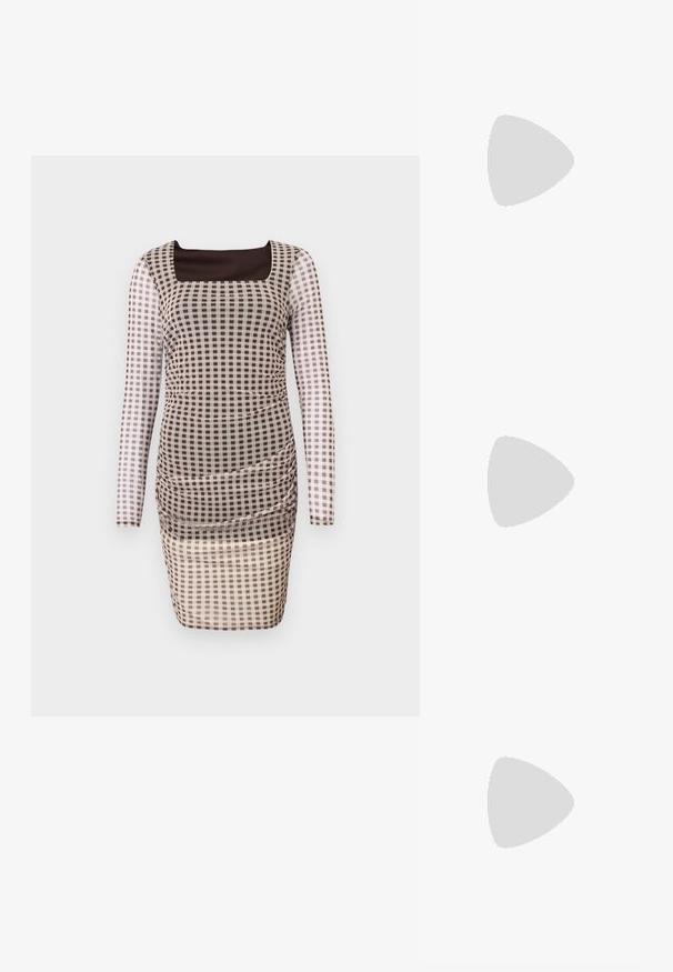 Robe ajustée à manches longues avec un décolleté carré. Présente un design à carreaux transparents en alternance de marron et de crème, avec des détails froncés.; Chaussures Mary Jane en cuir verni marron avec un bout arrondi, un design ajouré et une bride réglable. Talon bas bloc.; Sac à main en cuir marron avec un design froncé, une bandoulière en chaîne dorée et une finition douce et texturée. Sa forme compacte est idéale pour une utilisation en soirée.; Boucles d'oreilles en métal doré en forme d'ergots, présentant un design irrégulier et lisse avec une surface réfléchissante et des bords ondulés. Sans embellissements supplémentaires.