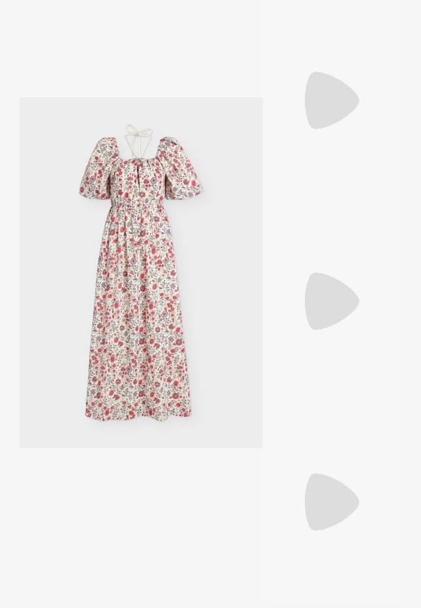 Robe longue blanche avec manches bouffantes, imprimé floral rouge et violet, taille cintrée et fines bretelles nouées dans le dos.; Ballerine en cuir tressé marron avec un bout rond, un petit nœud décoratif et une sangle élastique autour de la cheville pour un maintien sécurisé.; Sac cabas en paille tissée avec des poignées en tissu crème et un grand nœud décoratif crème à l'avant, sur un fond uni.; Ceinture tissée marron avec boucle en cuir à côté d'une broche métallique dorée en forme de fleur avec une petite perle au centre sur fond blanc.