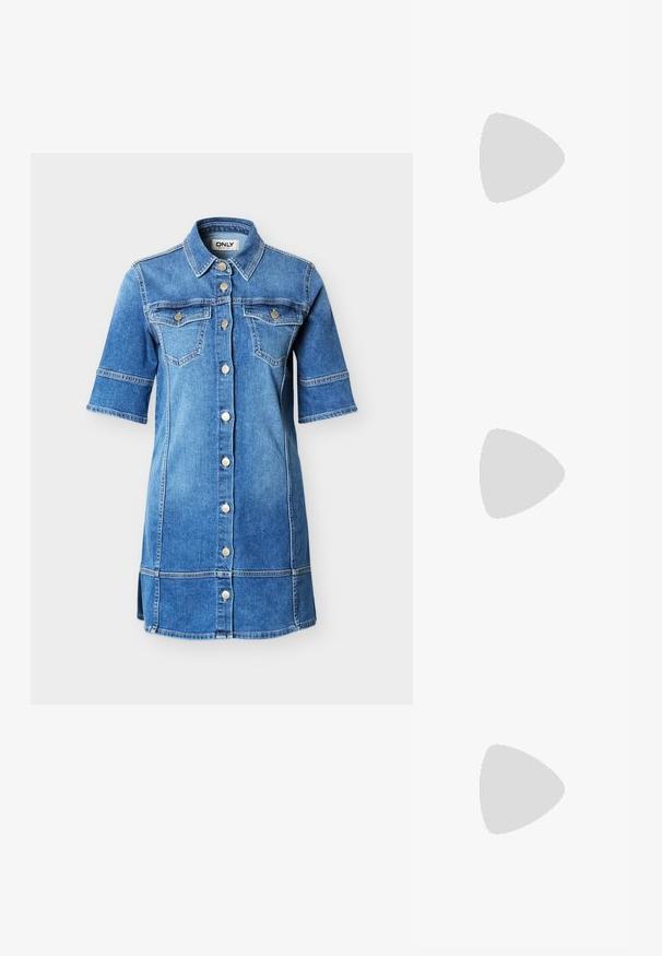 Φόρεμα πουκάμισο από denim σε ανοιχτό μπλε, με κοντά μανίκια, τέσσερις τσέπες μπροστά και κλείσιμο με ασημένια κουμπιά. Διακοσμητικό ράψιμο σε όλο το ύφασμα.; Μαύρο μποτάκι στον αστράγαλο με μυτερή μύτη, γυαλιστερή επιφάνεια υφής κροκοδείλου και μεσαίου ύψους τετράγωνη φτέρνα. Λείος, κομψός σχεδιασμός.; Μαύρη δερμάτινη τσάντα ώμου με διπλές τιράντες που συνδέονται με χρυσούς κρίκους και καρφιά, λεία και ελαφρώς γυαλιστερή επιφάνεια, απλός σχεδιασμός.; Σκουλαρίκια από μέταλλο σε χρυσό τόνο με λείο, στρογγυλό σχήμα και γυαλιστερή φινίρισμα. Απλός σχεδιασμός χωρίς επιπλέον διακοσμητικά στοιχεία.