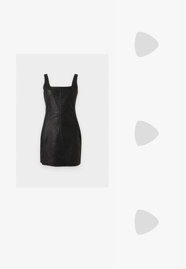Mini-robe noire sans manches en similicuir avec encolure carrée et détails visibles de coutures verticales et horizontales.; Bottines en cuir noir avec un bout pointu, un petit talon carré et une sangle décorative avec une boucle en argent. Texture lisse.; Sac à épaule en cuir verni noir avec détail de boucle argentée et bandoulière en chaîne argentée, présenté sur un fond uni clair.; Boucles d'oreilles en argent en forme de créoles, ornées d'un cœur et d'un pendentif en forme de diamant. Texture lisse avec une finition polie.