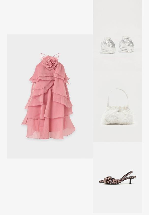 Roze gelaagde chiffonjurk met gerafelde lagen en een grote stoffen roos bij de halslijn, getoond op een effen achtergrond.; Puntige slingback hakken in panterprint stof met een strikaccent, voorzien van een lage zwarte hak en een soepele textuur.; Kleine witte handtas met stoffen rozen die het geheel bedekken en een dunne, enkele band als handvat, op een effen achtergrond.; Zilveren oorknopjes in schelpvorm met textuuraccenten en gladde rondingen, voorzien van een doorzichtige achterkant voor een veilige bevestiging.