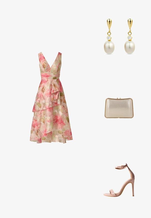 Robe midi rose sans manches à col en V, détails de volants superposés et taille cintrée.; Sandale à talon haut en cuir verni nude avec bride de cheville, bout ouvert et talon stiletto fin. Texture lisse et design épuré.; Petit sac à main beige avec surface texturée et armature ainsi que fermoir en métal doré.; Boucles d'oreilles goutte en or avec des perles blanches et de petites pierres précieuses transparentes au-dessus de chaque perle, présentées sur un fond blanc.
