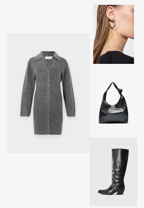Robe en laine grise tricotée avec col, manches longues et fermeture boutonnée sur le devant. Présente une taille côtelée et une texture lisse.; Botte en cuir noir montante jusqu'au genou avec un bout pointu, un talon angulaire et une texture lisse. Présente une subtile couture sur le côté.; Sac à main en cuir tissé noir au design décontracté, avec une sangle nouée et une petite clou doré décoratif en haut.; Boucle d'oreille en argent avec une finition polie, présentant de petits détails en or et de forme ronde, portée sur le lobe.