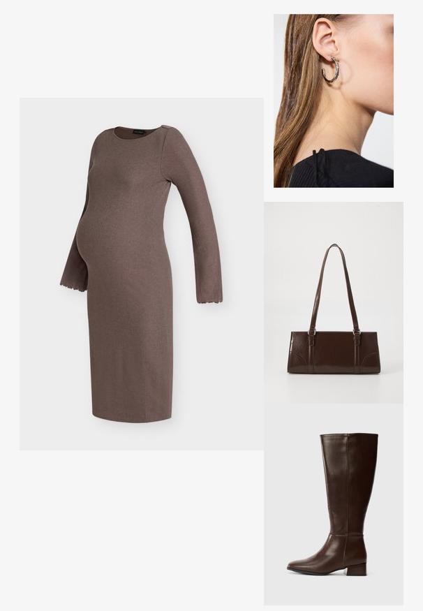 Robe de maternité marron à manches longues côtelées avec poignets festonnés et silhouette ajustée pour confort et style pendant la grossesse.; Botte en cuir brun foncé, haute, avec un petit talon bloc et une finition lisse, vue de profil sur fond blanc.; Sac à main en cuir verni marron de forme rectangulaire, avec deux longues poignées et des accents courbés subtils à l'avant.; Boucle d'oreille en argent avec une finition polie, présentant de petits détails en or et de forme ronde, portée sur le lobe.