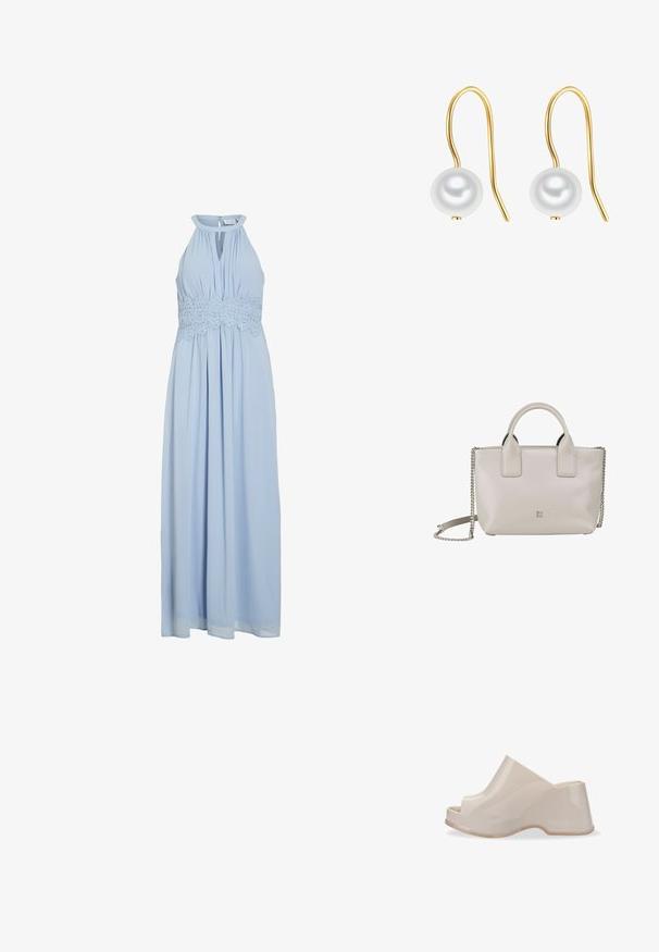 Vestido largo de color azul claro con corsé plisado, escote en forma de llave y cintura adornada con encaje. Tela fluida y falda amplia.; Melissa PATTY - Mules de tacón - beige; DUDU IBIZA - Bolso de mano - perla; Pendientes de gancho en tono dorado que presentan una perla blanca redonda y lisa en la base, exhibiendo un diseño minimalista con un acabado pulido.