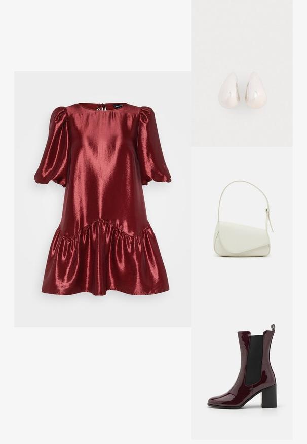 Robe métallique rouge avec des manches bouffantes, un col rond et un ourlet volanté. Texture lisse avec une finition brillante. Se noue dans le dos.; RAID ILLEANA - Bottines - burgundy; Sac à main en cuir synthétique blanc avec une forme triangulaire structurée, une bandoulière unique réglable et un rabat à courbes accentuées.; Boucles d'oreilles en métal argenté en forme de goutte, avec une surface lisse et réfléchissante, présentant un design sans couture et sans embellissements visibles.