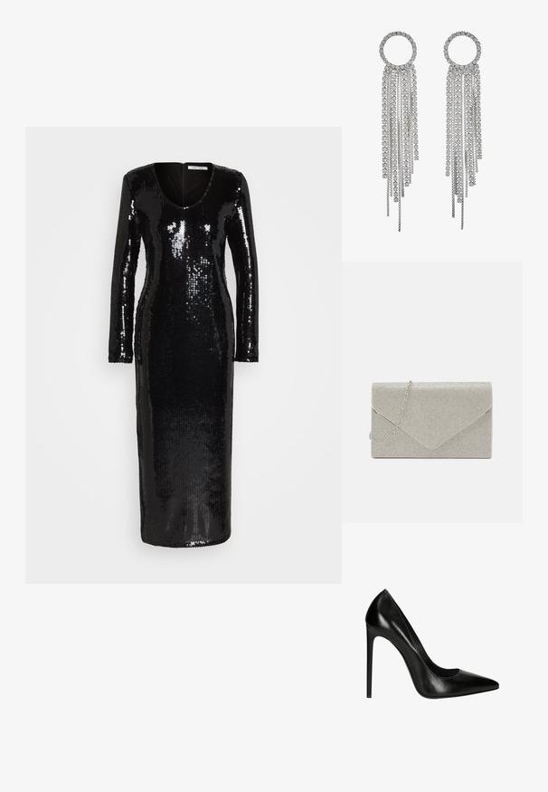Schwarzes Pailletten-Kleid mit langen Ärmeln, einem V-Ausschnitt und einer figurnahen Silhouette. Die Textur ist glatt und glänzend und reflektiert das Licht von den Pailletten.; Schwarze Leder-Pumps mit hohen Absätzen, spitzer Zehenform und glatter Oberfläche. Verfügt über eine elegante Silhouette und einen Stiletto-Absatz.; Metallisch silberne Clutch mit einem Umschlagdesign, verziert mit einem strukturierten Muster und ausgestattet mit einem abnehmbaren Kettenriemen.; Silberfarbene Ohrhängern mit einem runden Oberteil, das kaskadierende Ketten und quadratische, geschliffene Rhinestones zeigt und ein lineares, mehrstufiges Design präsentiert.