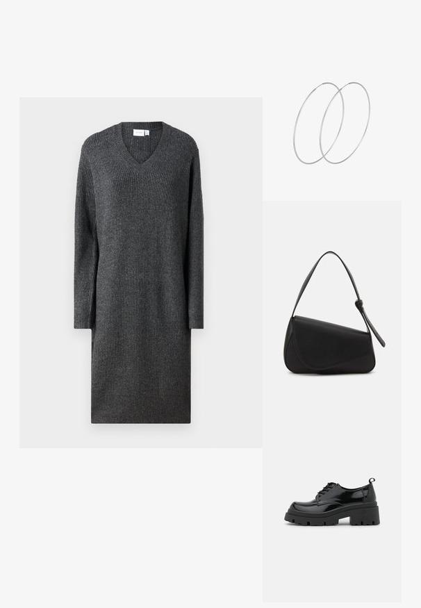 Vestido de punto gris con escote en V, mangas largas y corte holgado. Presenta una textura acanalada y cae por encima de la rodilla. Diseño simple y versátil.; Zapatos de charol negros con una suela de plataforma gruesa y cordones gruesos. Punta redondeada, detalles mínimos y una pequeña lengüeta en la parte trasera.; Bolso de mano de cuero negro con forma triangular, tapa en ángulo y un asa superior redondeada. Presenta una textura suave y detalles de diseño minimalistas.; Pendientes de aro plateados con un diseño minimalista. Forma circular, textura suave y perfil delgado. Livianos con un acabado pulido.