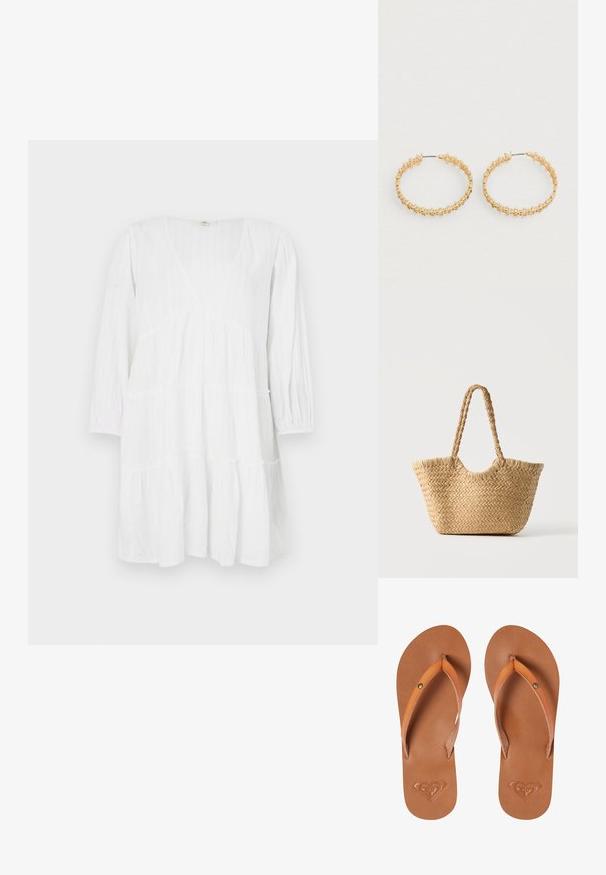 Witte, gelaagde jurk van lichtgewicht stof met lange mouwen, een diepe halslijn en subtiele verticale textuurdetails.; Bruine synthetische flip-flops met oranje banden, een gestructureerd oppervlak en een reliëf hartlogo op de zool.; Gevlochten strooien tote tas met brede bodem, gevlochten handvatten en natuurlijke beige kleur op een effen witte achtergrond.; Gouden oorringen met een textuurontwerp en kleine, ronde kraaltjes langs de buitenrand. Lichtgewicht met een veilige sluiting.
