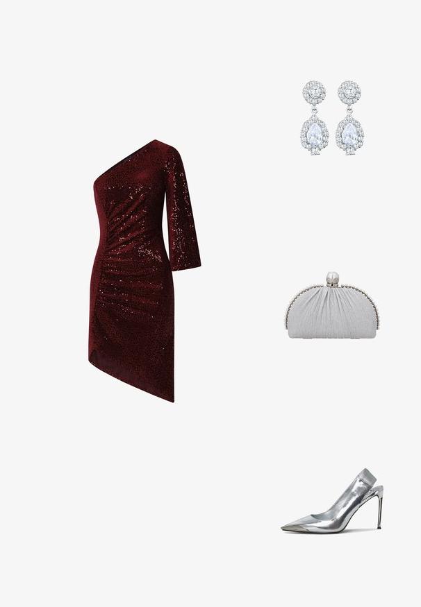 Bordeauxfarbenes Paillettenkleid mit asymmetrischem einseitigem Design, gerafftem Stoff und diagonellem Saum. Glattes Material mit schimmernden Akzenten.; Silberne Slingback-Pumps mit High Heels, spitz zulaufender Zehenpartie und metallischem Finish. Verfügt über ein elegantes Design und minimalistische Akzente am Absatz.; Silbergraue Clutch mit gerafftem Stoff, Perlbesatz entlang der Ränder und einem dekorativen silbernen Verschluss oben.; Ohrringe in Silberfarbe mit einem runden Stecker im Pavé-Stil und einem tropfenförmigen Anhänger, der von kleineren Steinen umgeben ist, was einen funkelnden Effekt betont.
