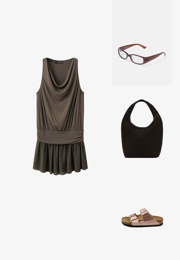 Vestido sin mangas de color verde oliva con escote drapeado, cintura ceñida y dobladillo de falda plisado, presentado sobre un fondo blanco liso.; Sándal de piel vegana rosa con dos correas ajustables con hebilla, plantilla de corcho y suela de goma negra. Diseño minimalista con un perfil plano.; Gafas rectangulares con tintado marrón y acabado brillante, con varillas delgadas y lentes transparentes. Logo visible en la patilla izquierda.; Bolso tipo tote negro de malla de tejido abierto con asa superior redondeada y cuerpo ancho y curvado.