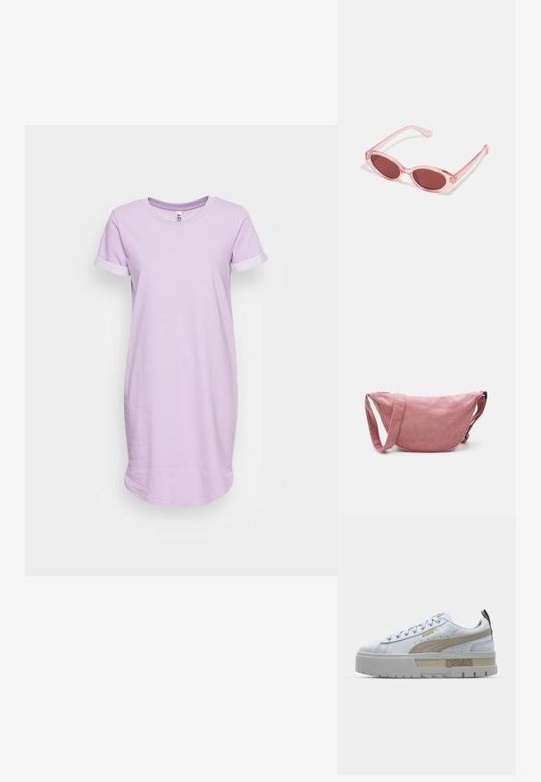 JDY IVY - Robe en jersey - lavendula; Baskets blanches avec une bande beige proéminente, une semelle épaisse grise et des accents dorés. Elles possèdent des lacets ronds et un rabat de langue texturé avec un logo.; Lunettes de soleil transparentes roses avec des verres ovales, teintés d'un rouge foncé, et des branches fines, présentant une finition lisse et des détails subtils sur la monture.; Pieces PCAMANDA BUMBAG - Sac bandoulière - ash rose