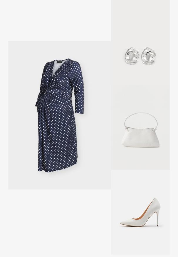 Robe portefeuille bleu marine à pois blancs, manches longues et détail de nœud froncé à la taille.; Pompe à talon aigu en cuir verni blanc avec un bout pointu et une fine talon stiletto, présentant une texture lisse et un intérieur beige.; Sac à main en cuir tressé blanc avec poignée arrondie et extrémités de lanière nouées, présenté sur un fond uni.; Boucles d'oreilles en forme abstraite argentées avec une finition poli, présentant des courbes lisses et des contours subtils. Pas de motifs ou d'accents visibles.