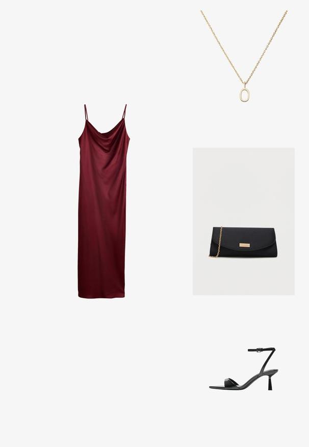 Ärmelloses burgunderrotes Satin-Nachthemd mit dünnen Spaghettiträgern und einem drapierten Ausschnitt, hängend vor weißem Hintergrund.; Bershka High Heel Sandalette - black; Schwarze Umschlag-Clutch mit einer goldenen Kettenriemen und einem kleinen goldenen rechteckigen Logo-Emblem auf dem vorderen Klappen.; Goldene Anhängerkette mit ovaler Form, ohne eine solide Füllung, die an einer zarten Kette mit kleinen runden Gliedern hängt.