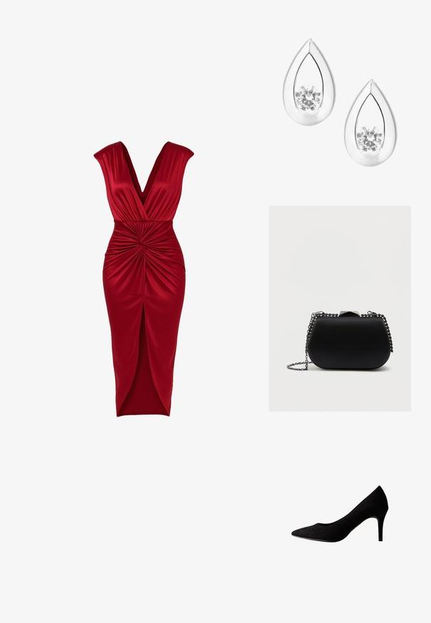 Vestido midi sin mangas de satén rojo con escote en V profundo, detalle de nudo retorcido en la cintura y falda con abertura frontal.; Zapato de salón de ante negro con tacón alto, punta puntiaguda y textura suave, con un tacón delgado y costuras sutiles a lo largo de los bordes.; Bolso de mano negro con un acabado mate suave, forma redondeada y una correa de cadena plateada. Presenta un detalle de cierre geométrico en la parte superior.; Pendientes en forma de lágrima de plata con un cristal redondo y transparente en el centro, con un acabado pulido y un diseño abierto.