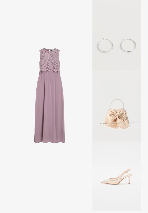 Maxi-jurk in gedempt lavendel, met een kanten lijfje en mouwloos ontwerp. Vloeiende stof met een subtiele glans en een geplooid taille-detail.; Steve Madden VERO - Hoge hakken - champagne; Beige satijnen handtas met grote bijpassende decoratieve strik, parelmoeren handvat en zilveren kettingriem op witte achtergrond.; Zilverkleurige metalen creolen oorbellen met een glad, licht gebogen oppervlak en sluitingen met haaksluiting op een effen witte achtergrond.