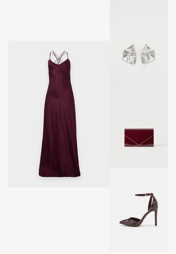 Bordeaux-satin Maxikleid mit dünnen Trägern und gekreuztem Design am Rücken. Glatte Textur und figurbetonte Silhouette. Keine sichtbaren Muster oder Hardware.; Burgunderrotes patentiertes Leder hochhackiges Schuhwerk mit spitzer Zehe, Knöchelriemen und einem 10 cm hohen Stiletto-Absatz. Glatte Textur und minimale Details.; Glänzende dunkelrote Umschlag-Clutch mit goldfarbenem Besatz entlang der Klappenkante auf schlichtem hellem Hintergrund.; Silberne Metallohrringe mit einem wellenförmigen, skulpturalen Design, das eine polierte Oberfläche und unregelmäßige Formen aufweist, die eine zeitgenössische Ästhetik betonen.