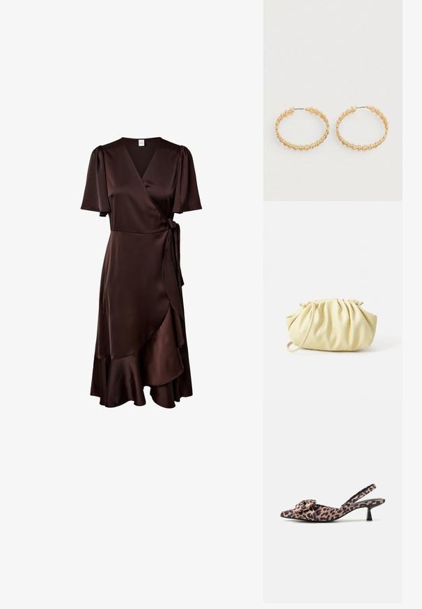 Robe portefeuille en satin brun foncé avec manches courtes volantées, décolleté en V, lien latéral et ourlet asymétrique à volants.; Talons slingback à bout pointu en tissu imprimé léopard avec un accent nœud, dotés d'un petit talon noir et d'une texture lisse.; Sac à main plissé jaune en simili cuir lisse, arborant une forme douce avec une bandoulière unique et un design froncé sur le dessus.; Boucles d'oreilles créoles en or avec un design texturé orné de petites perles rondes sur le bord extérieur. Légères avec une fermeture sécurisée.
