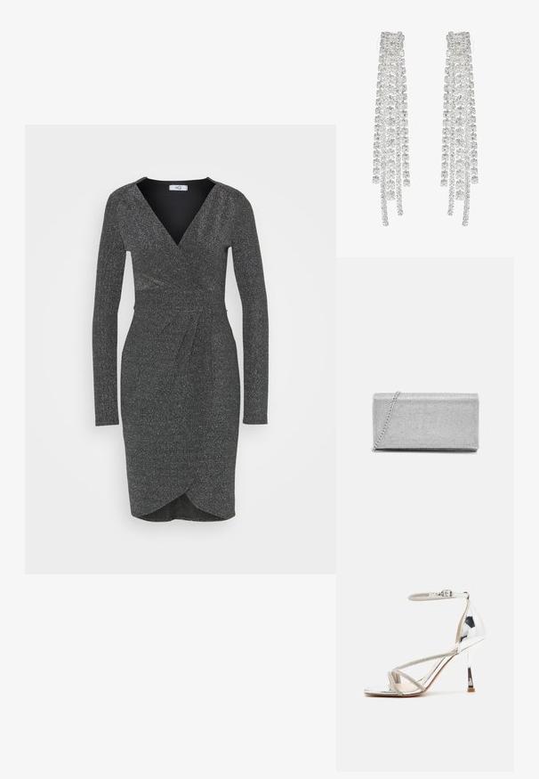 WAL G. PARTY CHRISSY GLITTER DRESS - Jerseykjole - silver; Sølv højhælede sandal med en snøredesign, glitrende materiale, rhinsten accenter og en slank ankelrem. Firkantet tå og poleret hæl.; Sølvmetallic clutchtaske med vævet netdesign, rektangulær form og en kædestrop til at bære. Glat tekstur og poleret finish.; Lange sølvøreringe med en række klare, facetterede krystaller i kaskadeformede strenge med varierende længder og former.