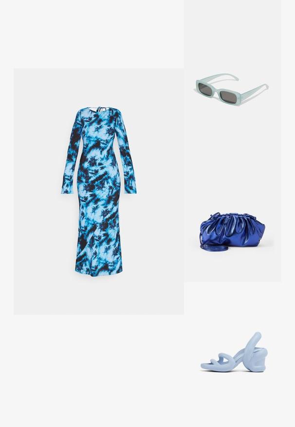 Langsleeve, aansluitende jurk met een tie-dye patroon in blauw en zwart. Glad materiaal, ronde halslijn en een strikdetail op de rug.; Lichtblauwe haksandalen, gemaakt van glad rubber, met een sculpturaal ontwerp van golvende banden en een stevige hak.; Een paar rechthoekige zonnebrillen met lichtblauwe doorzichtige monturen en donkergrijze glazen, met rechte pootjes en minimale hardwaredetails.; Metaalblauwe clutch met geplooid ontwerp en een schouderriem. De gladde textuur en gegatherde details benadrukken de unieke vorm.