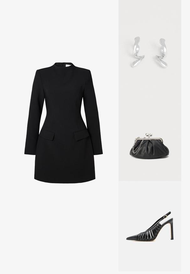 Sort kjole med høj krave, lange ærmer og tætsiddende silhouette. Har to frontlommer og syningsdetaljer for et struktureret look.; Sort højhælet slingback-sko med spids tå og udskårne læderremme med en guldbøjle på ankelremmen.; Sort læder clutch med samlet tekstur, sølvfarvet metalramme, kys-lås lukning og kædestrop. Glat, blød overflade.; Par skinnende sølv øreringe med abstrakt form på en ensfarvet hvid baggrund.