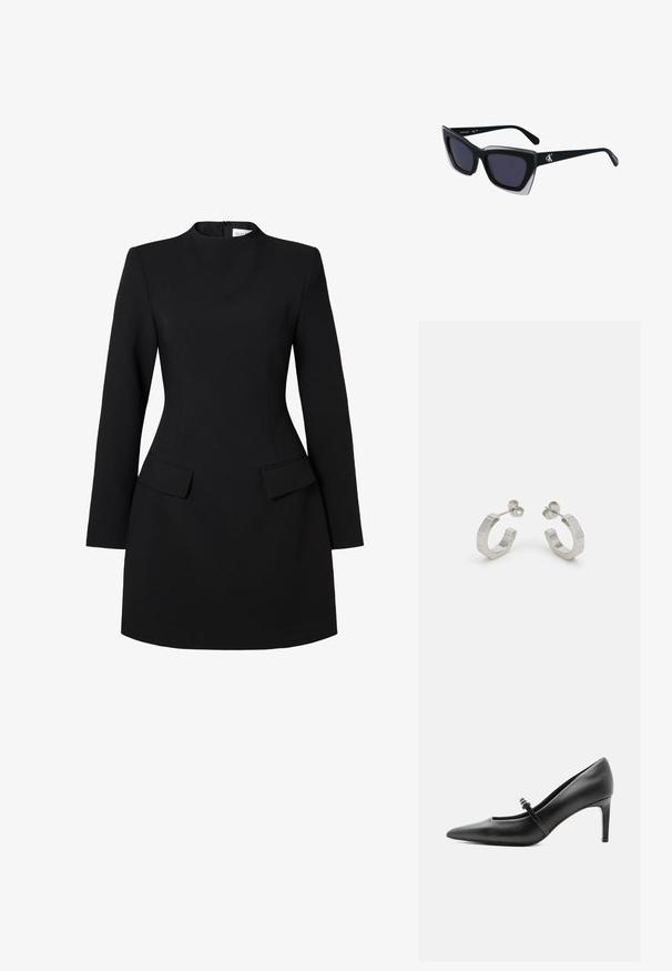 Vestido negro con un alto cuello, mangas largas y silueta ajustada. Cuenta con dos bolsillos frontales y detalles de costura para un aspecto estructurado.; Zapato de tacón alto de cuero negro con punta puntiaguda, con tira fina y hebilla sobre el empeine, sobre fondo claro y neutro.; Gafas de sol negras de gran tamaño con una forma geométrica, que presentan lentes oscuros y un detalle gris contrastante en la montura. Logo en la pata.; Pendientes aros de metal plateado con un diseño texturizado, que cuentan con un pequeño respaldo de clip y una marca en uno de los aros. Forma redondeada con un acabado pulido.