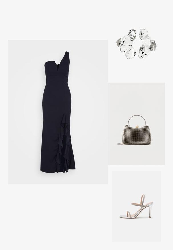 WAL G. SOYA ONE SHOULDER RUFFLE MAXI DRESS - Galajurk - navy blue; Madden Girl WISE - Sandalen met hoge hak - silver; Kleine handtas met zilverkleurig rasterpatroon, gebogen handvat, grote parel sluiting en een dunne zilveren kettingriem op een effen achtergrond.; Cluster van zes onregelmatig gevormde, doorschijnende en reflecterende glasachtige stukken die zijn gerangschikt op een witte achtergrond.
