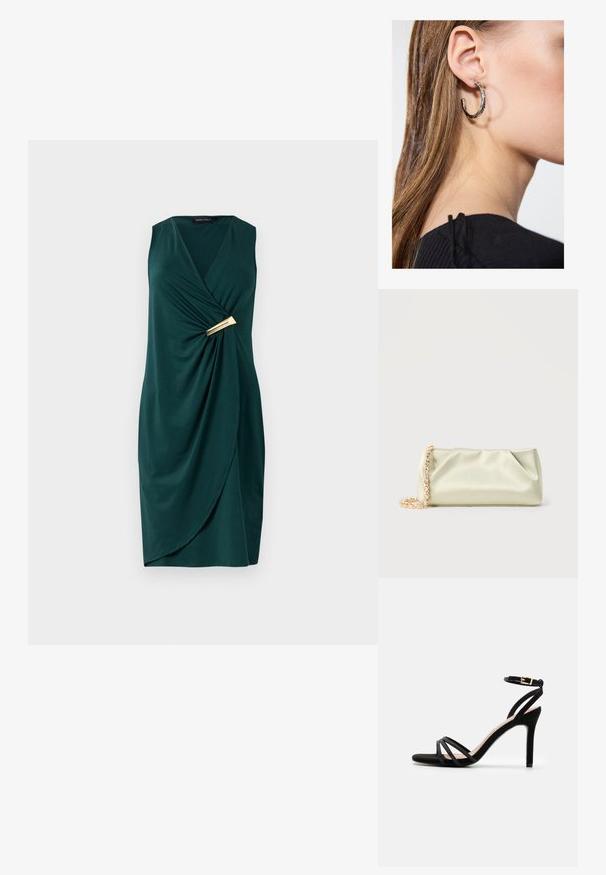 Zelené šaty bez rukávov s návrhom do zavinovania a drapériou. Má zlatý akcent v páse. Hladká textúra.; Anna Field by Zalando Sandále - black; Jemná svetlozelená saténová kabelka do ruky so zlatým a krištáľovým reťazovým popruhom, obdĺžnikový tvar s jemnými záhybmi na jednofarebnom pozadí.; Strieborná kruhová náušnica s lesklým povrchom, obsahujúca malé zlaté akcenty a okrúhly tvar, nosená na lalôčiku ucha.
