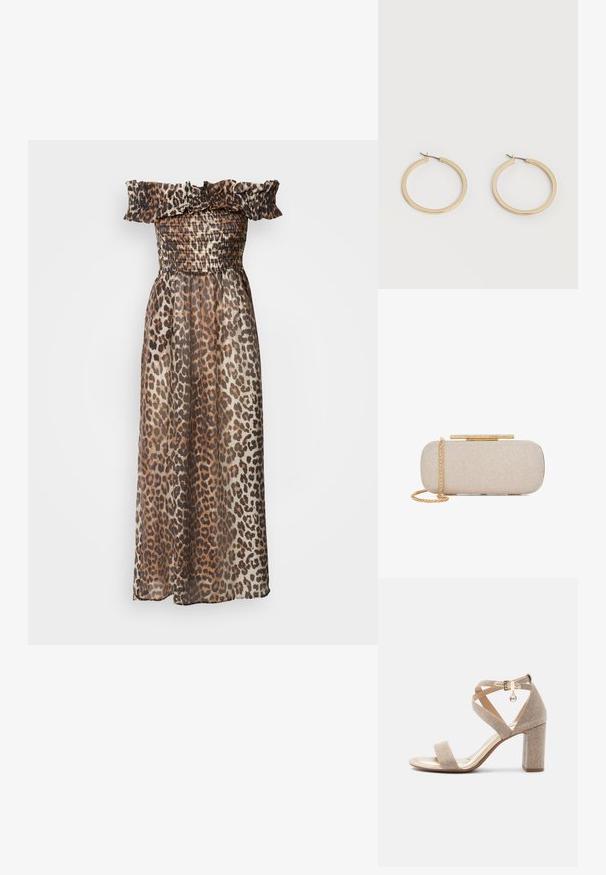 Maxi-jurk met luipaardprint met een off-shoulder ruffled halslijn, gesmokte taille en lichtgewicht, doorzichtige stof. Aardetinten domineren het patroon.; Beige open-toe hoge hak sandaal met blokhak, gekruiste enkelriempjes, gouden gesp en een kleine ronde hanger die aan de gesp hangt.; Rechthoekige beige gestructureerde clutch met goudkleurige kettingband en goudkleurig sluiting versierd met strass steentjes op witte achtergrond.; Een paar gladde goudkleurige middelgrote creooloorbellen met scharniersluitingen op een effen lichte achtergrond.