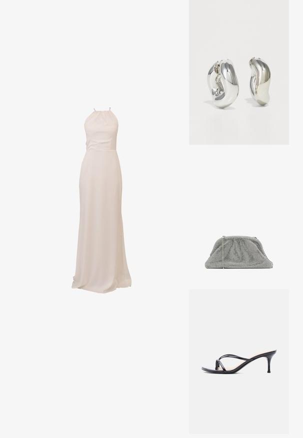 Langes, fließendes Kleid aus cremefarbenem Stoff mit Neckholder-Design und tailliertem Schnitt, sorgt für eine glatte Textur und elegante Silhouette.; Schwarze Peeptoe-Sandale aus Lackleder mit dünnen, gekreuzten Riemen und einem schlanken, mittelhohen Stilettoabsatz vor weißem Hintergrund.; Silberne Mesh-Clutch mit einem gerafften Design, Kettenriemen und strukturierten Oberflächen. Sie hat eine rechteckige Form mit einem stabilen Boden.; Silberne skulpturale Ohrringe mit glatten, geschwungenen Formen und reflektierenden Oberflächen. Sie verfügen über ein geschlossenes Ringdesign und eine ausgeprägte organische Form.