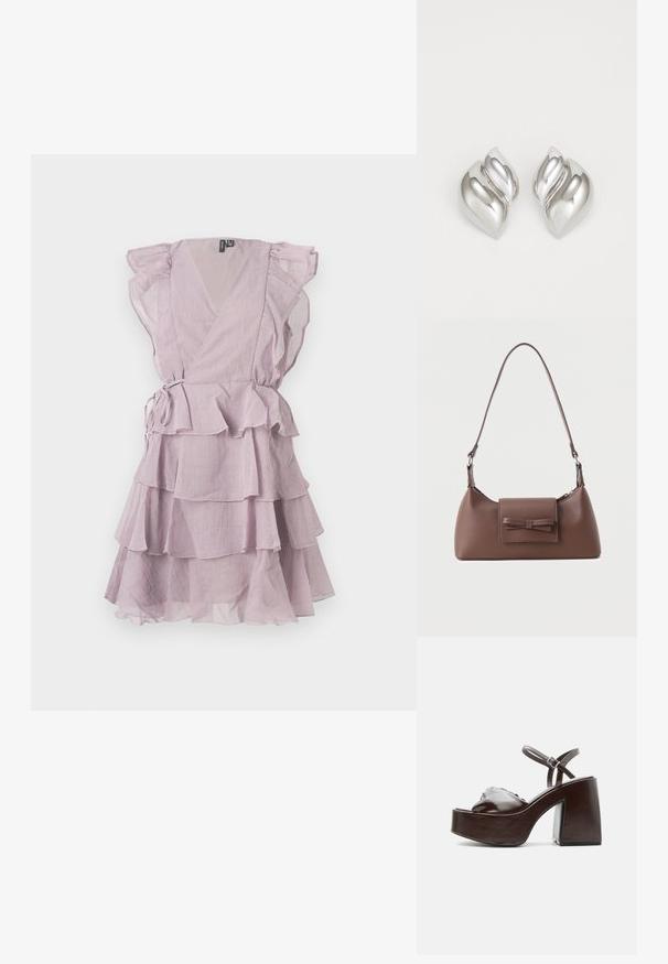 Vestido de lavanda con capas y mangas con volantes, diseño cruzado y un lazo en la cintura. Tela ligera y semitranslúcida, con detalles en capas.; Sandalia de plataforma de cuero marrón oscuro con tacón grueso de bloque, puntera abierta y correa ajustable en el tobillo con hebilla metálica.; Bolso bandolera de cuero marrón con un bolsillo frontal de solapa que presenta un detalle de moño cosido y una correa ajustable.; Pendientes de plata con una forma orgánica y abstracta. Superficie lisa y brillante con un diseño cónico. Presentan suaves curvas y un detalle de línea central.