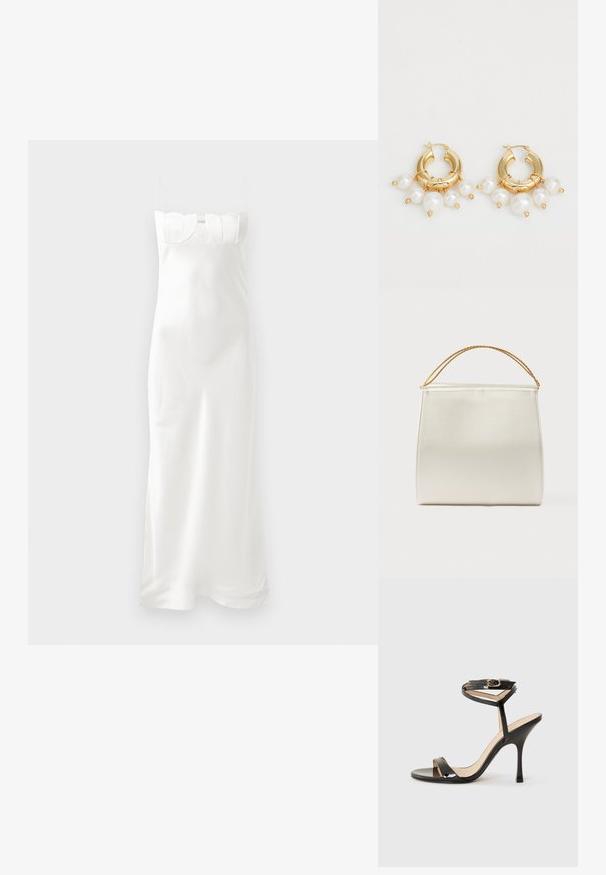 Robe satinée blanche à fines bretelles, corsage moulant avec un décolleté en forme de vagues et une silhouette fluide, longueur cheville.; Sandale à talons hauts en cuir verni noir avec une fine bride de cheville et une boucle, orteil ouvert et talon aiguille mince sur fond blanc.; Sac à main structuré en finition satinée, de couleur crème, avec une bandoulière chaîne. Présente une texture plate et lisse ainsi que des coutures nettes.; Boucles d'oreilles en or en forme de créoles, ornées de trois perles blanches pendantes, maintenues par des accents en fil. Fini métallique lisse avec un aspect poli.