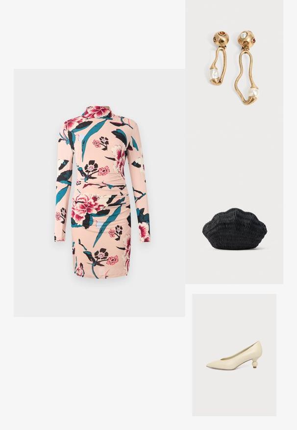 Diane von Furstenberg AMY DRESS - Freizeitkleid - light pink; Cremefarbener Pumps mit spitzer Spitze und niedrigem, einzigartigem birnenförmigem Absatz auf schlichten weißem Hintergrund.; Schwarze Korbtasche in Muschelform mit gebogenem Oberteil und gewebter Textur auf einfarbigem Hintergrund.; Ohrringe in Goldton mit unregelmäßigen offenen Formen, jeweils mit einer Perle am unteren Ende und Edelsteindetails an den runden Steckern.