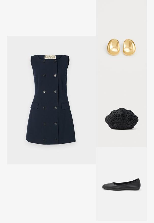 Robe sans manches bleu marine avec une coupe cintrée, fermeture à double boutonnage, deux poches avant et un col plat pour une silhouette structurée.; Ballerines en cuir noir avec un bout rond, texture lisse, détails de couture minimalistes et design de semelle flexible.; Sac à main en osier noir en forme de coquille Saint-Jacques avec un dessus courbé et une texture tressée sur un fond uni.; Boucles d'oreilles en forme de clou de couleur or, avec une forme lisse et arrondie et une surface réfléchissante, mettant en avant un design minimaliste sans motifs visibles.