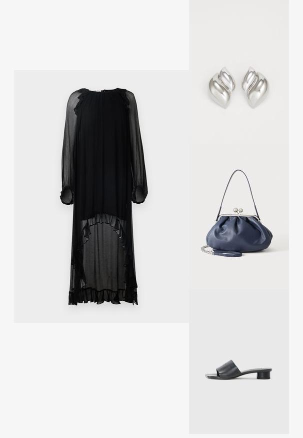 Zwarte, doorzichtige jurk met lange mouwen en gerimpelde accenten. Heeft een ronde halslijn en een hoge-laag zoom, wat een vloeiende silhouet creëert.; MM6 Maison Margiela Muiltjes met hak - black; Zachte navyblauwe leren handtas met zilveren sluiting, enkele schouderband en afneembare ketting polsband op witte achtergrond.; Zilveren oorbellen met een organische, abstracte vorm. Gladde, glanzende oppervlakte met een taps toelopend ontwerp. Beschikken over subtiele rondingen en een centrale lijn detail.