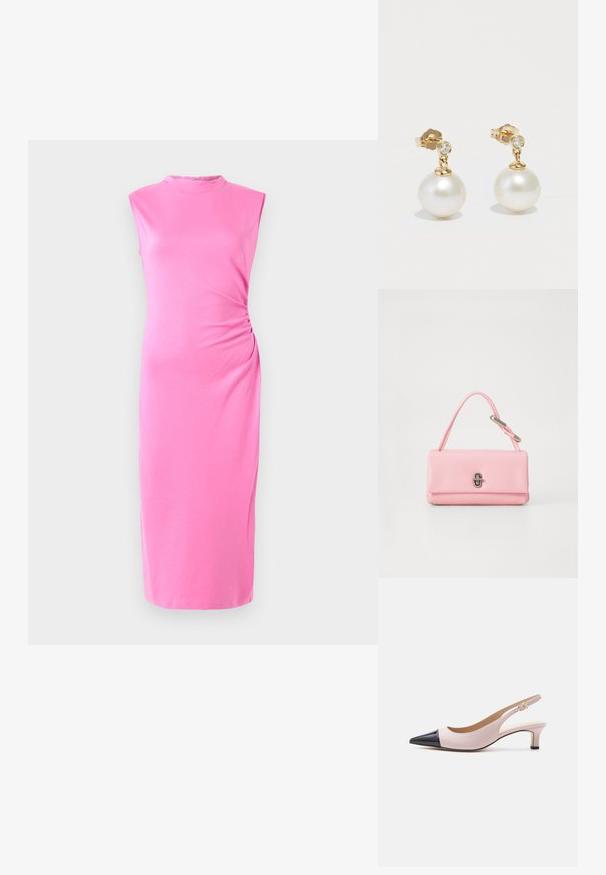 Rosa Midi-Kleid aus weichem Stoff. Ärmelloses Design mit rundem Ausschnitt und dezenten seitlichen Raffungselementen. Glatte Textur, figurbetonte Silhouette.; Zweifarbiger Slingback-Kitten-Heel-Schuh in Beige und Schwarz mit spitzer Zehe und kleiner goldener Schnalle auf weißem Hintergrund.; Rosa Lederhandtasche mit einer strukturierten rechteckigen Form, einem einzelnen kurzen Griff und einem silberfarbenen Verschlussdetail auf der Vorderseite.; Goldfarbene Ohrstecker mit großen runden weißen Perlen und einem kleinen klaren Kristallakzent über jeder Perle. Glatte Textur und polierte Oberfläche.