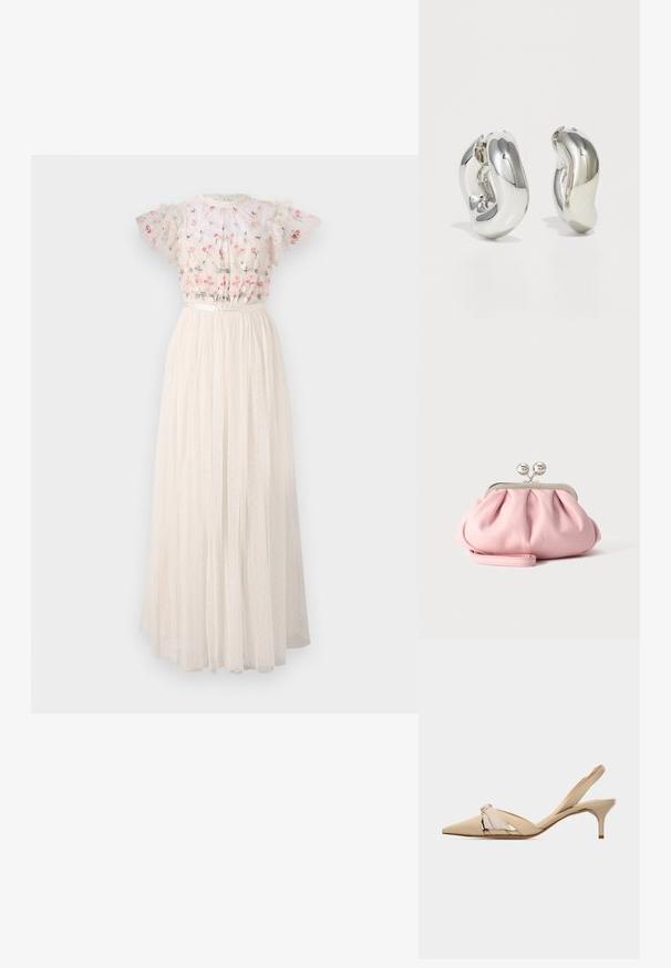 Robe maxi blanche avec un corsage brodé de fleurs, des manches bouffantes et une jupe en tulle texturé à plusieurs couches, ornée de pois.; Chaussure beige à bouts pointus avec bride arrière, talon kitten bas et fin, et nœud décoratif sur la tige.; Petit sac pochette doux rose avec cadre métallique argenté et fermoir rond, reposant sur une surface plate et claire avec une bride de poignet repliée devant.; Boucles d'oreilles sculpturales en argent avec des formes douces et courbes et des surfaces réfléchissantes. Présentent un design de boucle fermée et une forme organique distincte.