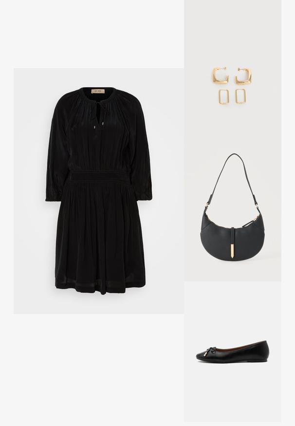 Čierne šaty vyrobené z jemnej látky s okrúhlym výstrihom, viazaním, dlhými rukávmi a plisovanou sukňou. Majú elastický pás.; Čierna kožená balerína s okrúhlym prstom, malou mašličkou so zlatými koncami a nízkym plochým podpätkom na sivom pozadí.; Čierna kabelka v tvare polmesiaca s jedným remienkom, zlatým zipsom a zlatou obdĺžnikovou dekoratívnou záložkou vpredu.; Dva páry zlatých geometrických kruhových náušníc na jednoliatej bielej ploche, jeden pár štvorcový a pevný, druhý pár obdĺžnikový a dutý.