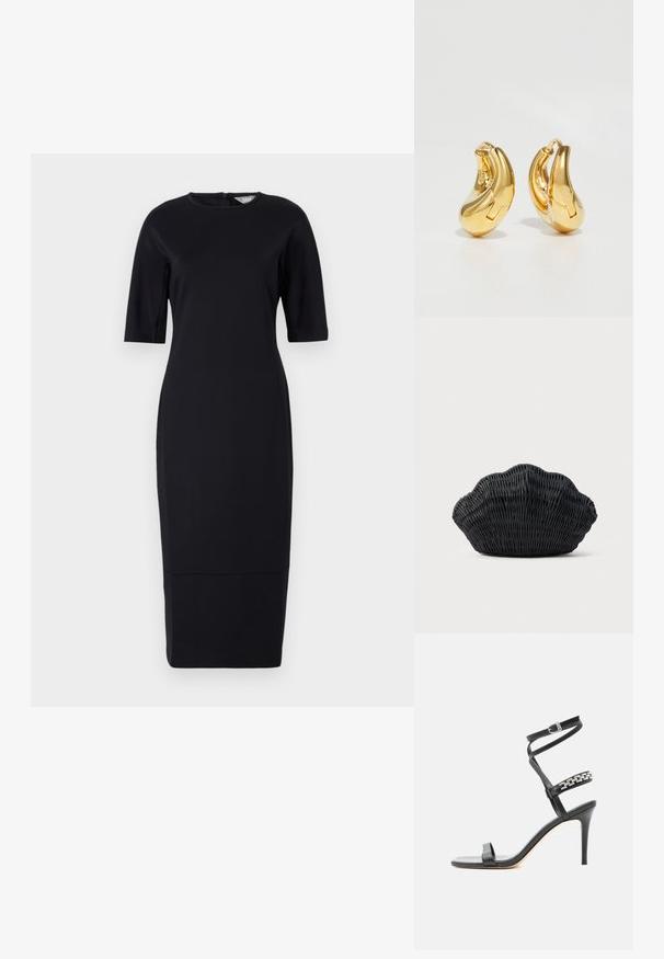 Robe noire, cintrée, arrivant au genou, avec des manches courtes, un col rond et une fermeture éclair au dos. Tissu lisse avec un léger éclat.; Sandale noire à talon haut avec fine bride à la cheville, bride médiane décorée de maillons de chaîne argentés, et design à bout ouvert.; Sac à main en osier noir en forme de coquille Saint-Jacques avec un dessus courbé et une texture tressée sur un fond uni.; Boucles d'oreilles en or en forme de d'anneaux lisses et courbés avec une finition polie. Équipées d'un mécanisme de fermeture et de légères indentations pour le détail.