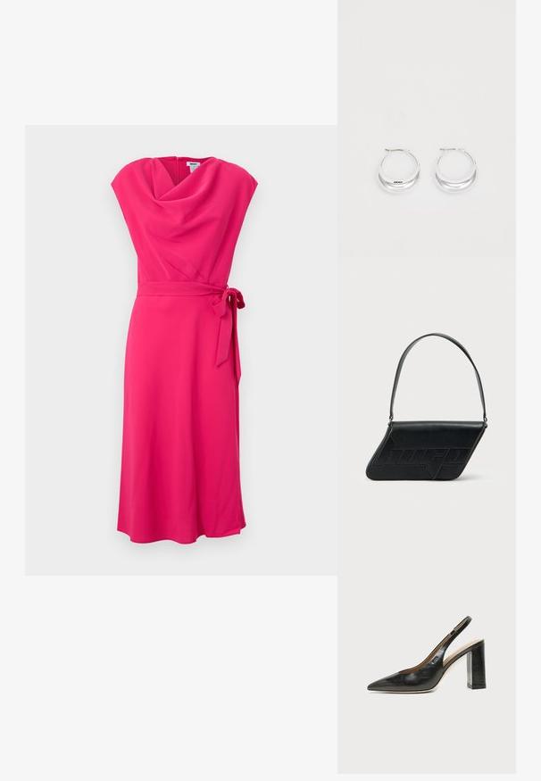 Fuchsia knælang kjole med en draperet halsudskæring, korte ærmer og et bundet taljebælte. Glat stof med en flødende silhuet.; Sort læder peep-toe slingback sko med høj blokhæl og beige indvendig foring mod en ensfarvet lys baggrund.; Sort skuldertaske i læder med trekantet form, præget logo og en enkelt justerbar rem. Minimalistisk design med glat tekstur.; Sølv hoops øreringe med en poleret overflade og DKNY branding, præsenteret mod en simpel hvid baggrund.