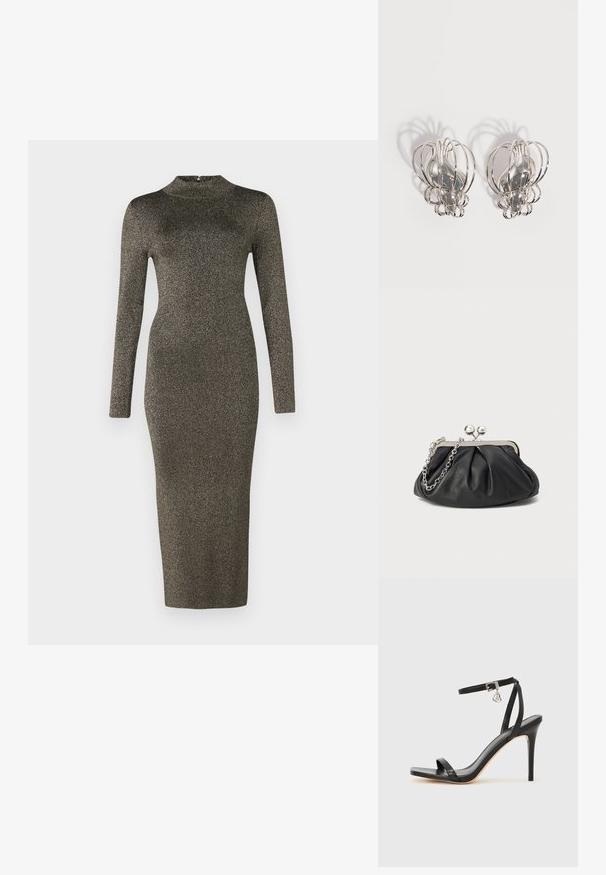 Langermige, aansluitende midi-jurk van donker metallic stof met een opstaande kraag. Gladde textuur en minimale details. Kleurverloop van donker naar licht.; Zwarte sandaal met hoge hak, smalle enkelband, vierkante neus, soepel leermateriaal en metalen gespsluiting.; Zwarte leren clutch met geplooide textuur, zilverkleurig metalen frame, drukknopsluiting en kettingriem. Glad, zacht oppervlak.; Een paar zilveren metalen oorbellen met een open draadkooi-ontwerp en gladde centrale ovale vormen die gebogen schaduwen werpen op een witte achtergrond.