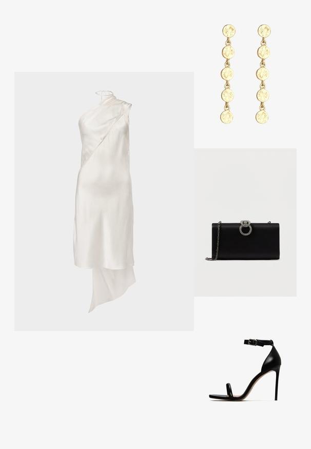 Hvid satin kjole med et asymmetrisk design, der har en skulder neckline og en flydende fald. Glat tekstur og minimale hardware detaljer.; Sort højhælet sandal med ankelrem, der har en glat læderfinish, åben tå-design og en slank stiletto hæl.; Sort satin clutch taske med en sølvfarvet, cirkulær lukning prydet med rhinsten, har en aftagelig kædedesign.; Guldtonede hængende øreringe med tre teksturerede cirkulære skiver forbundet af små ringe, med bladmønstre og en poleret finish.