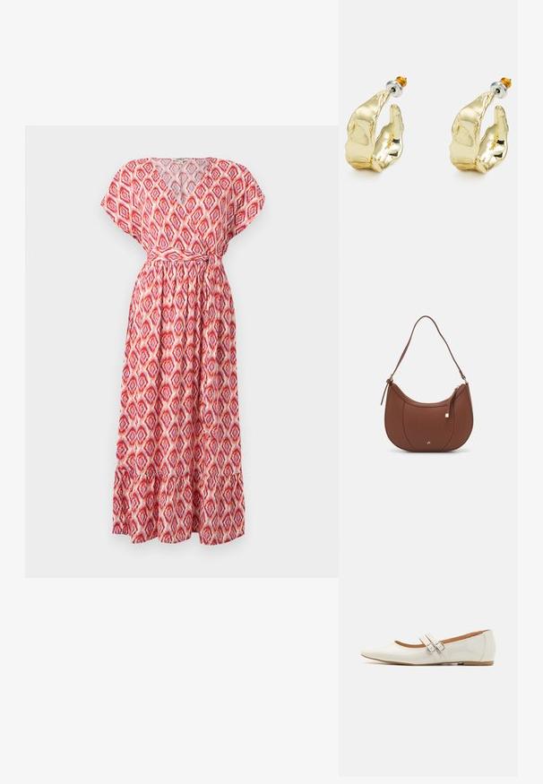 Robe maxi avec décolleté en V, manches courtes et taille cintrée. Fabriquée en tissu léger avec un motif en losanges rouge et rose, et ourlet à volants.; Ballerines en cuir verni blanc avec un bout pointu, deux sangles décoratives avec des boucles en argent, et une semelle marron discrète.; Sac à épaule en faux cuir brun, de forme arrondie, avec des coutures minimales et un accent en matériel doré. Il possède une fermeture zippée sur le dessus et une sangle réglable.; Boucles d'oreilles dorées en forme de mains abstraites, avec une surface brillante, des détails complexes et un fermoir en argent et or pour un maintien sécurisé.
