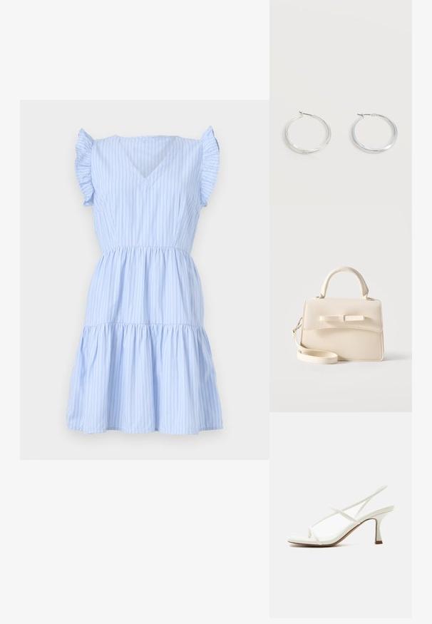 Robe rayée bleu clair avec un col en V, des manches courtes à volants, une taille cintrée et une jupe à volants. Fabriquée dans un tissu doux et léger.; Sandale blanche à talon pour femme avec lanières fines croisées et bride arrière sur fond clair.; Petit sac à main beige avec poignée supérieure, bandoulière amovible, rabat avant et nœud horizontal décoratif sur un fond uni.; Boucles d’oreilles créoles en métal argenté avec une surface lisse légèrement incurvée et des fermoirs à clapet sur un fond blanc uni.
