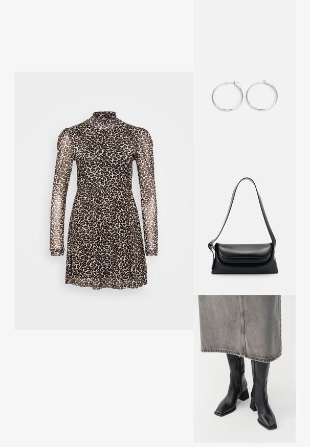 Robe en imprimé léopard avec un col haut, de longues manches transparentes, une taille élastique et une jupe évasée. Fabriquée en tissu léger et translucide.; Bottes noires montantes en cuir lisse avec un bout carré et un talon bloc. Portées avec une jupe en denim grise à l'ourlet effiloché.; Sac à main en cuir noir avec une forme structurée, une texture lisse et une seule bandoulière. Présente un design de rabat arrondi et subtil.; sweet deluxe EARRING - Boucles d'oreilles - silver-coloured