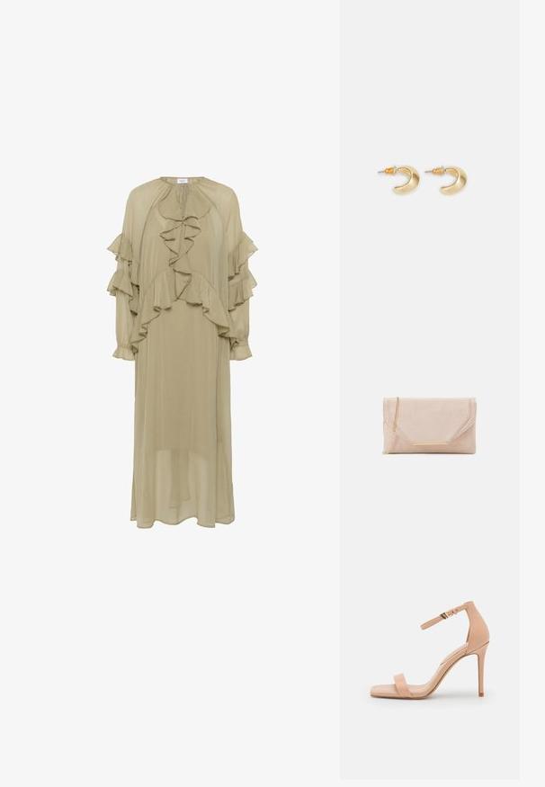Robe vert olive en tissu léger, avec des volants superposés aux manches et à l'avant, un col montant et une silhouette longue.; Sandale à talons nud avec un bout carré, dotée d'une seule lanière pour les orteils et d'une lanière de cheville maintenue par une boucle en or. Texture en cuir lisse.; Pochette en suède beige avec une bandoulière en chaîne dorée et un accent en métal rectangulaire. Elle possède un rabat repliable avec des bords angulaires et des détails de couture.; Boucles d'oreilles en forme de croissant en or avec une finition lisse, présentant des accents orange près du clou et un matériel en argent.