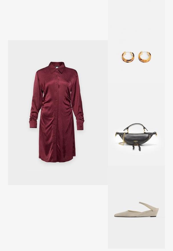 Burgunderfarbiges Satin-Hemdkleid mit langen Ärmeln, Knopfleiste, Kragen, seitlicher Raffung und subtilem Texturmuster.; Beiger Slingback-Schuh mit niedrigem Keilabsatz, spitzer Zehenpartie und glatter matter Oberfläche, in Seitenansicht vor weißem Hintergrund dargestellt.; Schwarze Leder-Handtasche in Halbmondform mit goldfarbenen Beschlägen, Reißverschluss, Kettenriemen, geprägtem Logo auf der Vorderseite und zwei oberen Griffen.; Ohrringe aus Schildpatt mit einem glänzenden Finish, goldfarbener Hardware und einem doppellagigen Design für zusätzliche Dimension.