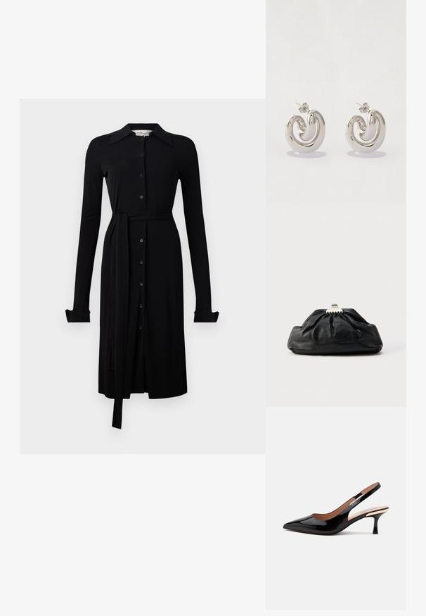 Schwarzes langärmliges Kleid aus glattem Material, mit durchgehender Knopfleiste, Kragen und einem Taillengürtel. Geknöpfte Manschetten und knielanger Saum.; Schwarzer Lackleder Slingback-Pumps mit spitz zulaufender Kappe und niedrigem Katzenabsatz auf weißem Hintergrund.; Schwarze Leder-Clutch mit geraffter Textur, Metallverschluss und dezentem, auf der Vorderseite geprägtem Logo. Abgerundete Form.; Silberne Metallearrings mit einem gewellten Design, die glatte Oberflächen und ein poliertes Finish aufweisen und mit einem Schmetterlingsverschluss gesichert sind.