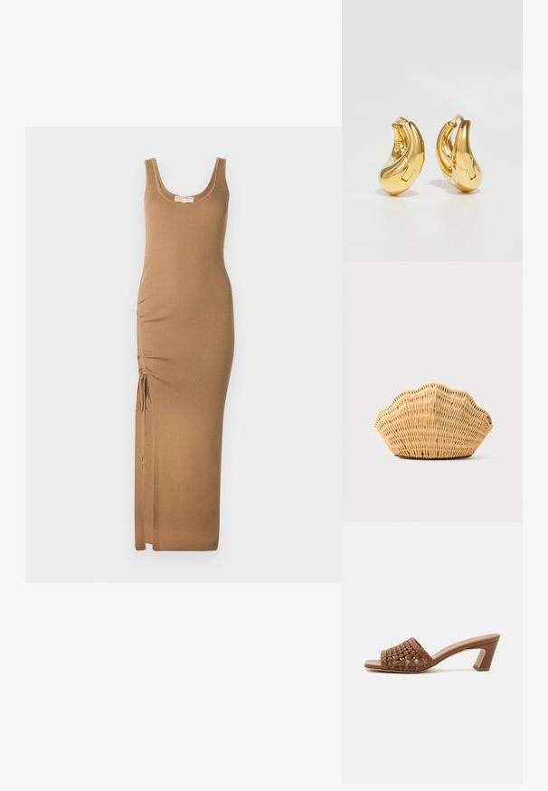 Robe maxi en maille côtelée couleur marron clair, avec un décolleté en forme deU et un froncé latéral ajustable avec des liens pour un meilleur ajustement.; Mule tissée marron à bout ouvert avec un talon bloc et un design slip-on sur fond blanc uni.; Sac à main en rotin tissé en forme de coquille Saint-Jacques de couleur brun clair naturel avec des bords arrondis et texturés.; Boucles d'oreilles en or en forme de d'anneaux lisses et courbés avec une finition polie. Équipées d'un mécanisme de fermeture et de légères indentations pour le détail.